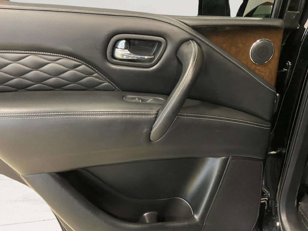 Used 2018 INFINITI QX80 4WD w/ Deluxe Technology Package image 24