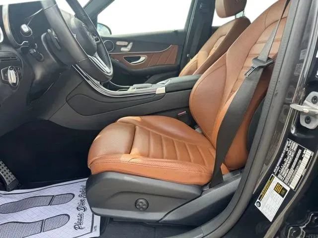 Used 2022 Mercedes-Benz GLC 300 4MATIC image 9