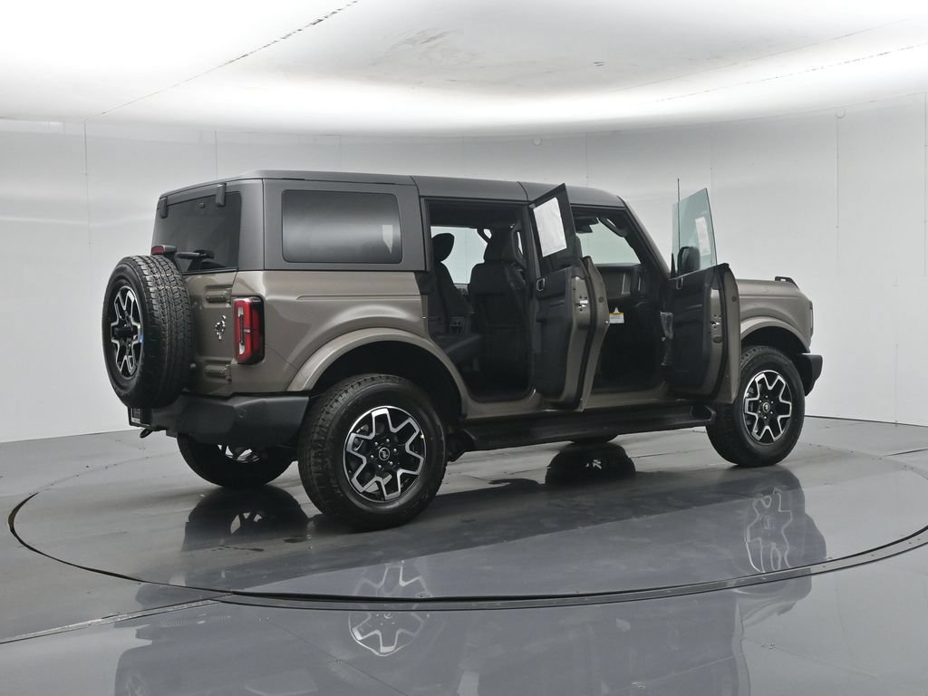 New 2026 Ford Bronco Outer Banks AWD/4WD image 5