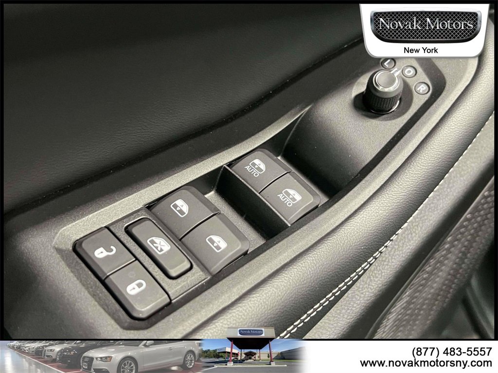 Used 2023 Jeep Grand Cherokee Laredo image 19