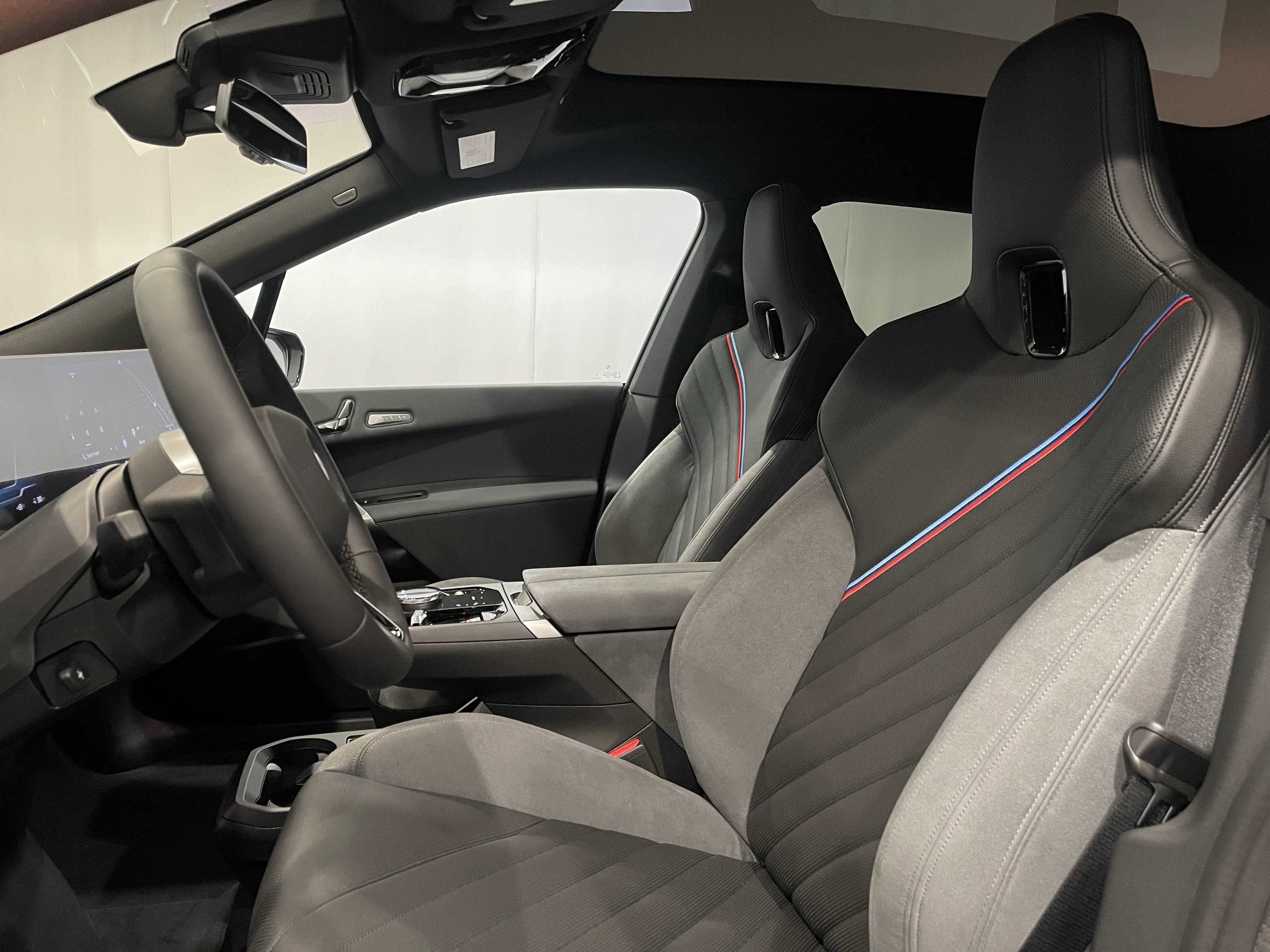 New 2026 BMW iX xDrive45 image 8