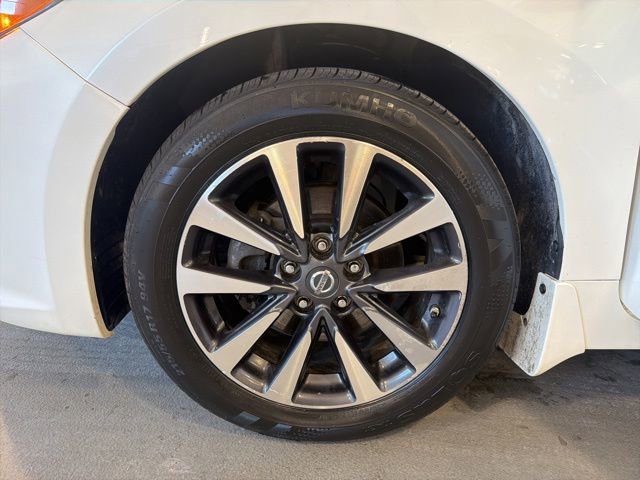Used 2016 Nissan Altima 2.5 SL FWD image 26