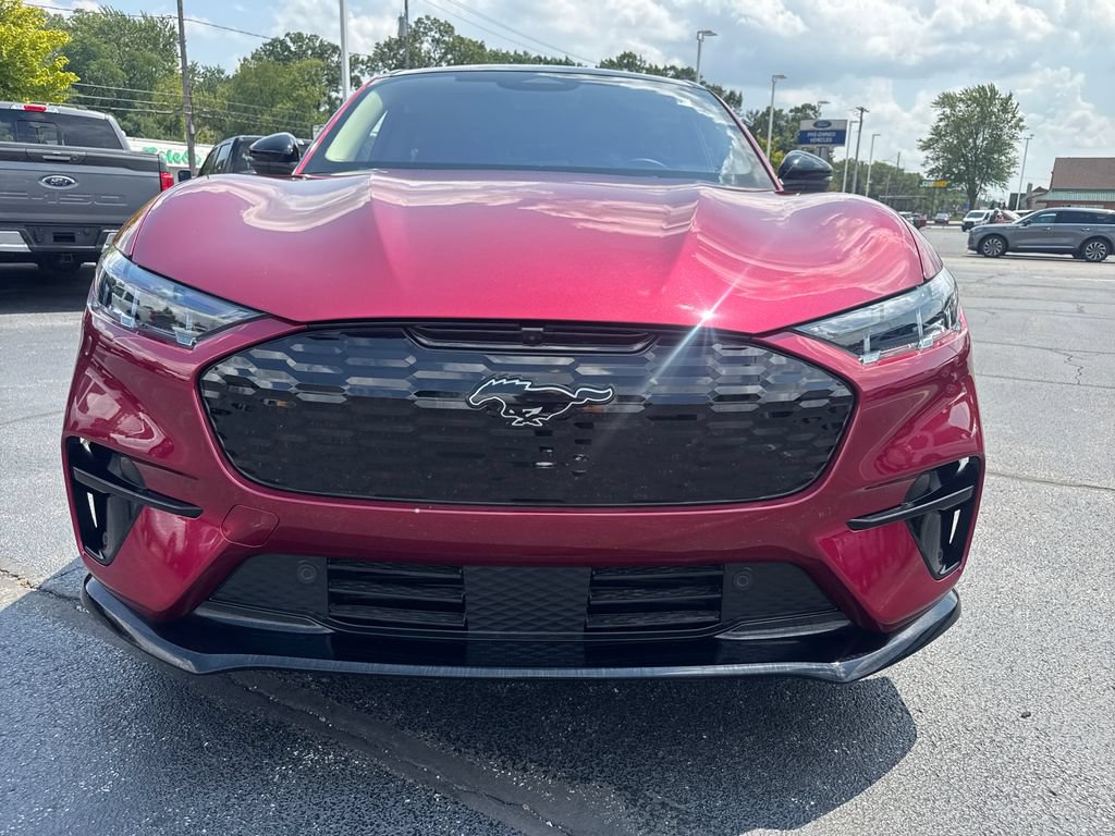 Used 2025 Ford Mustang Mach-E Premium w/ Sport Appearance Package AWD/4WD video 3
