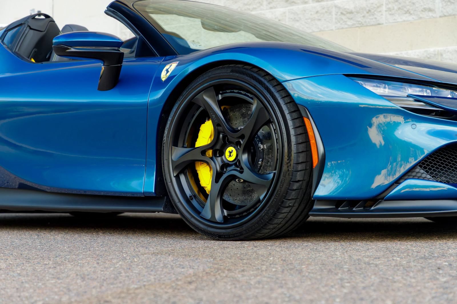 Used 2023 Ferrari SF90 Spider AWD/4WD image 83