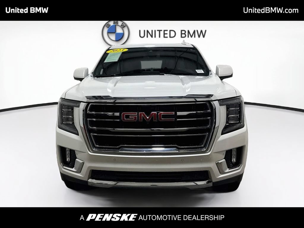 Used 2023 GMC Yukon SLT w/ SLT Premium Package AWD/4WD image 2