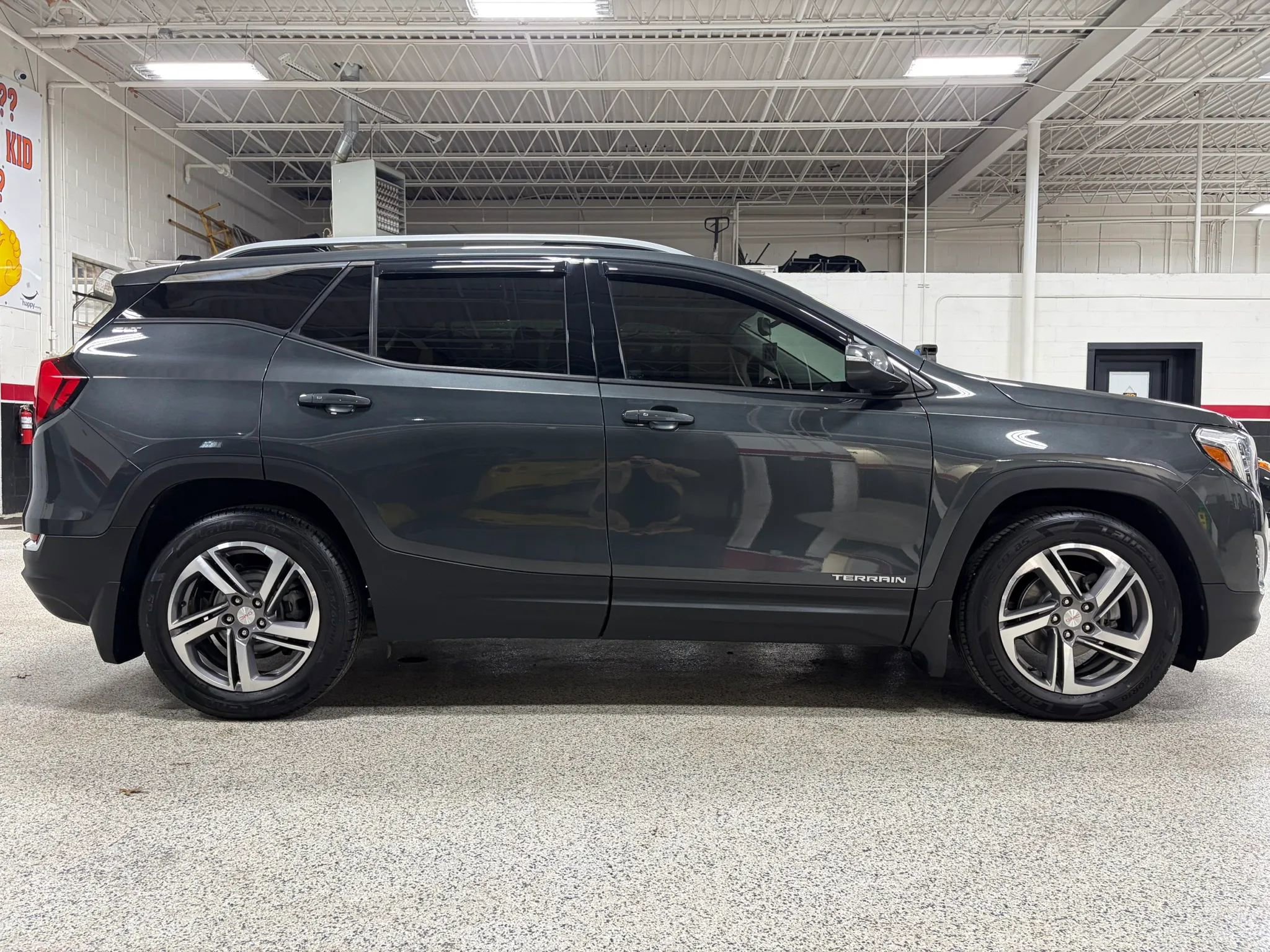 Used 2018 GMC Terrain SLT FWD image 11