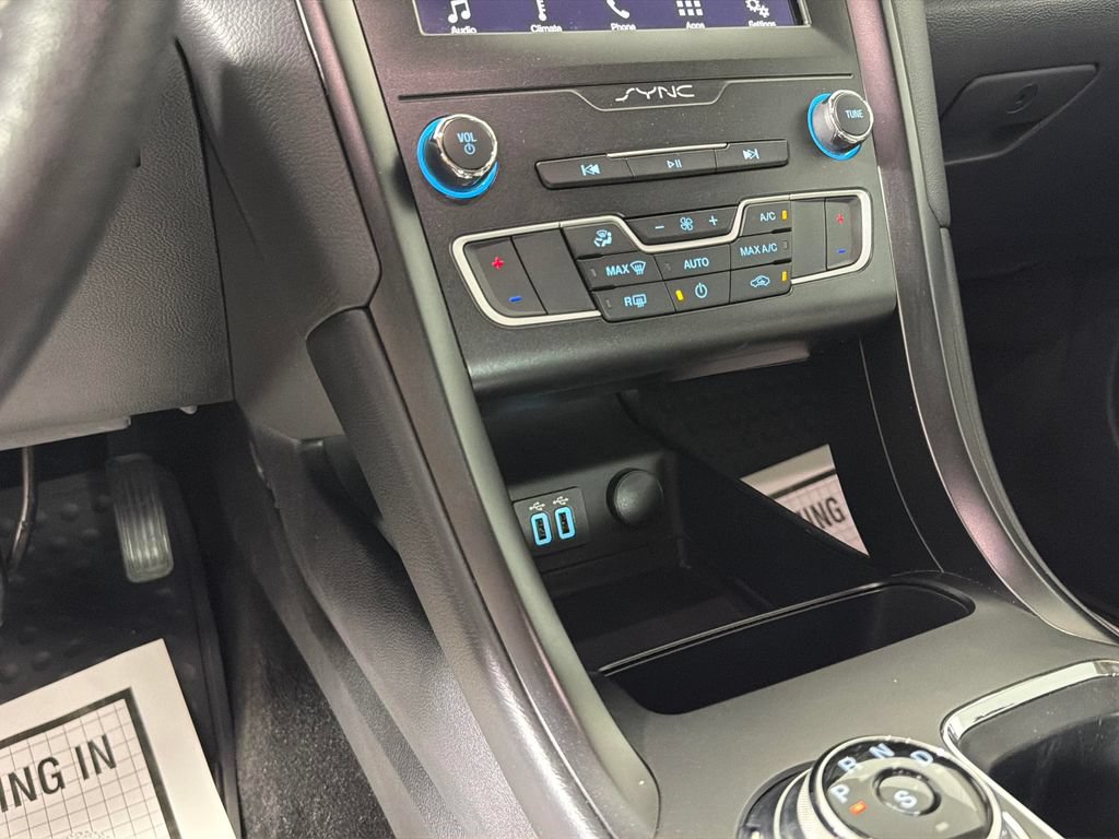 Used 2019 Ford Fusion SE w/ Equipment Group 151A FWD image 23