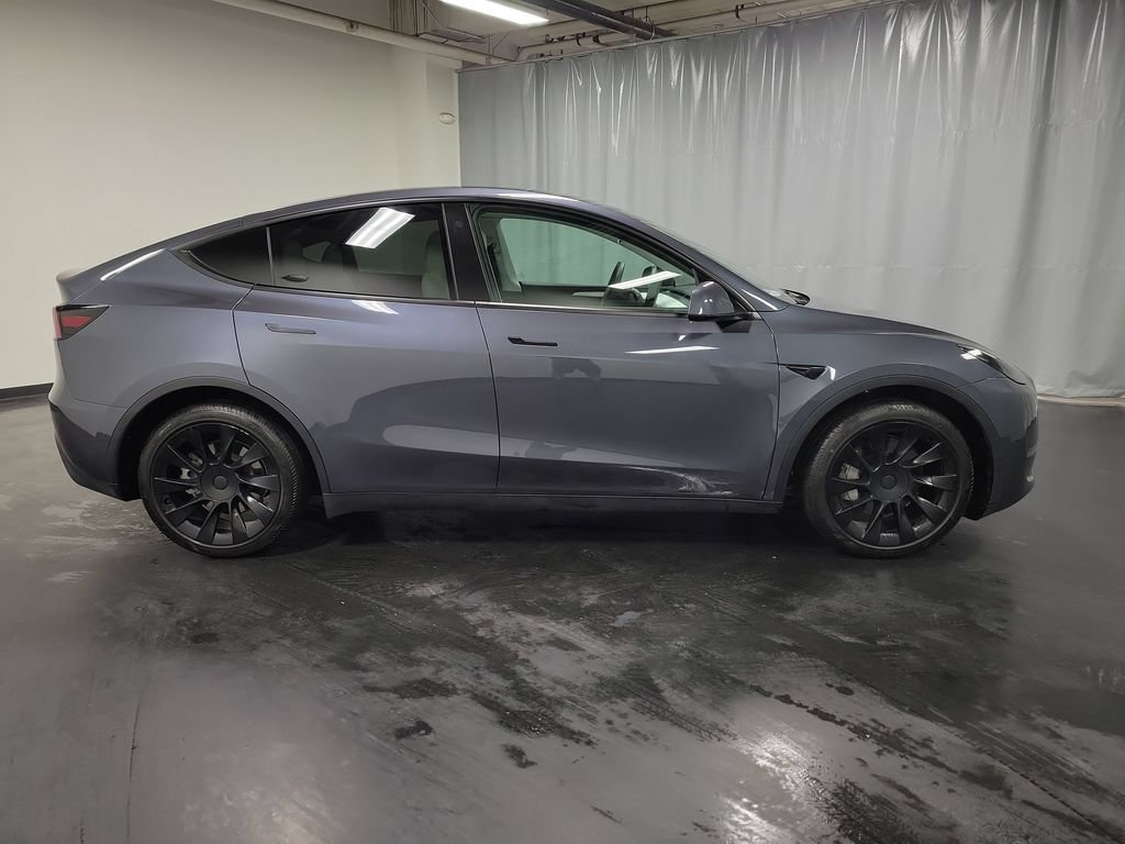 Used 2023 Tesla Model Y Long Range AWD/4WD image 9
