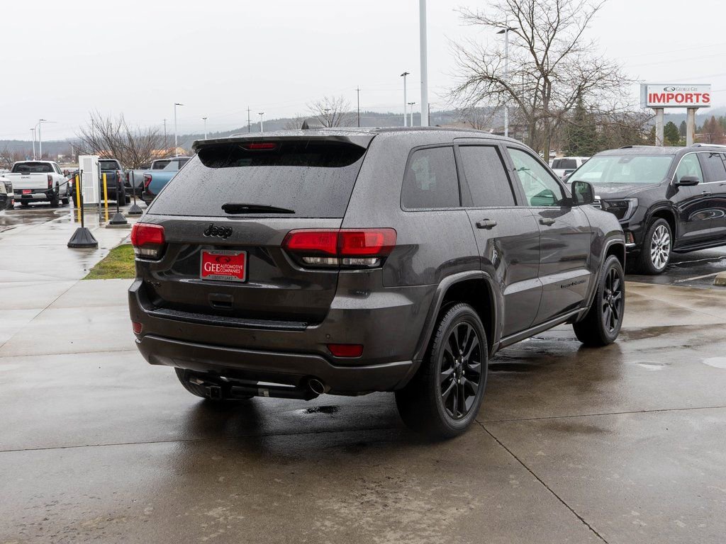 Used 2018 Jeep Grand Cherokee Altitude image 7