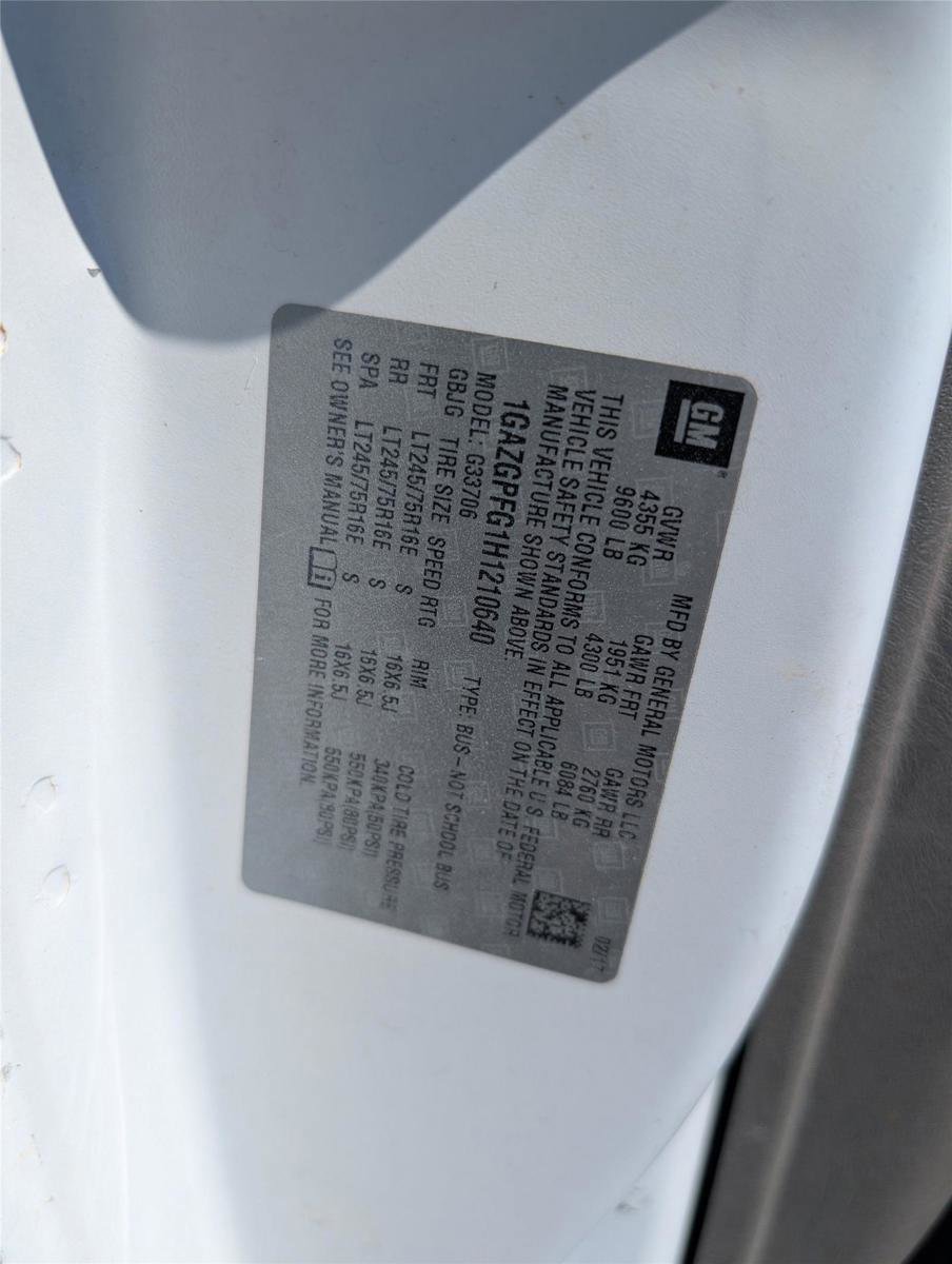 Used 2017 Chevrolet Express 3500 LT w/ LT Preferred Equipment Group image 11