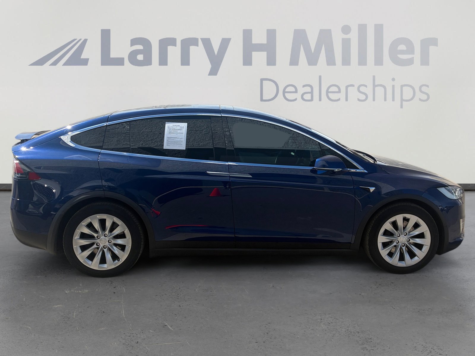 Used 2018 Tesla Model X 75D image 6