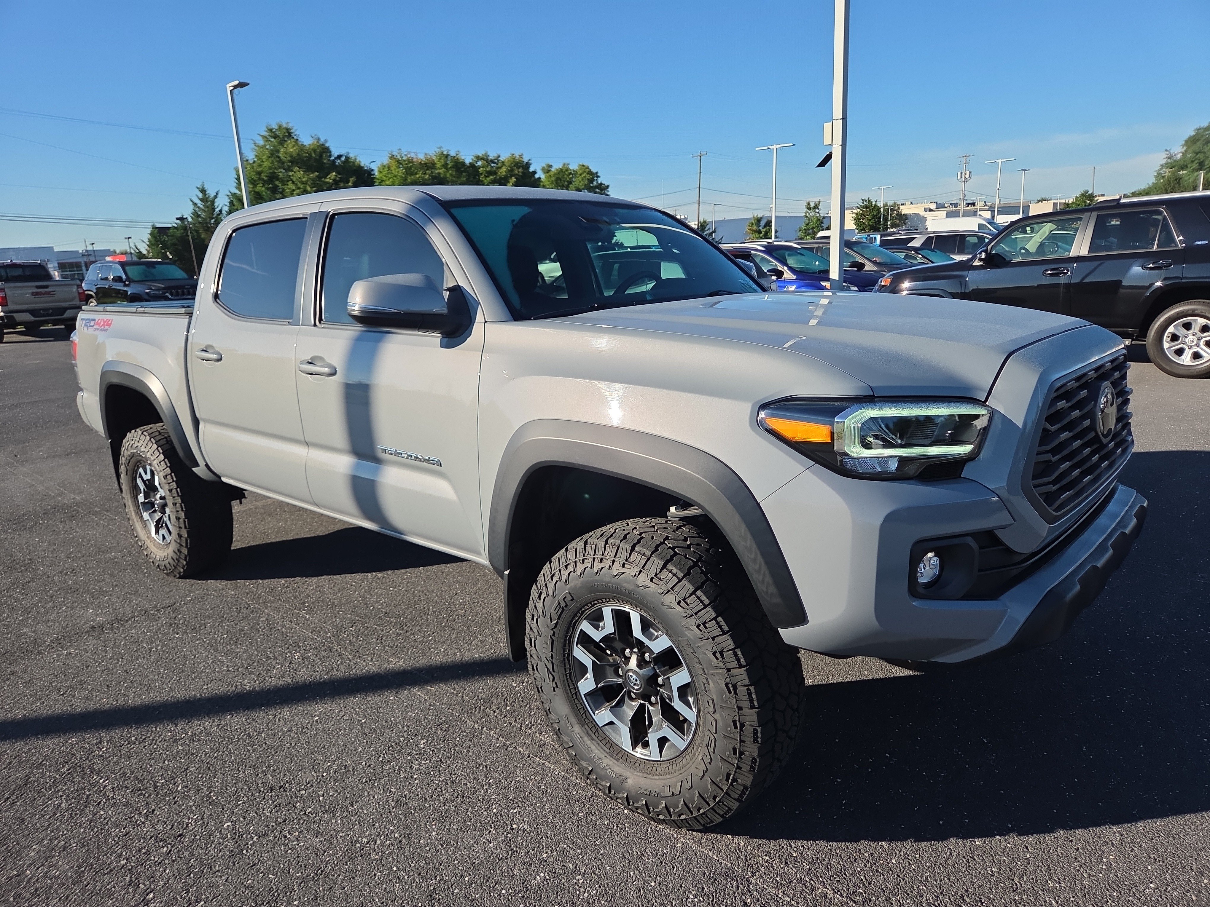 Used 2021 Toyota Tacoma TRD Off-Road w/ TRD Premium Off Road Package AWD/4WD image 19
