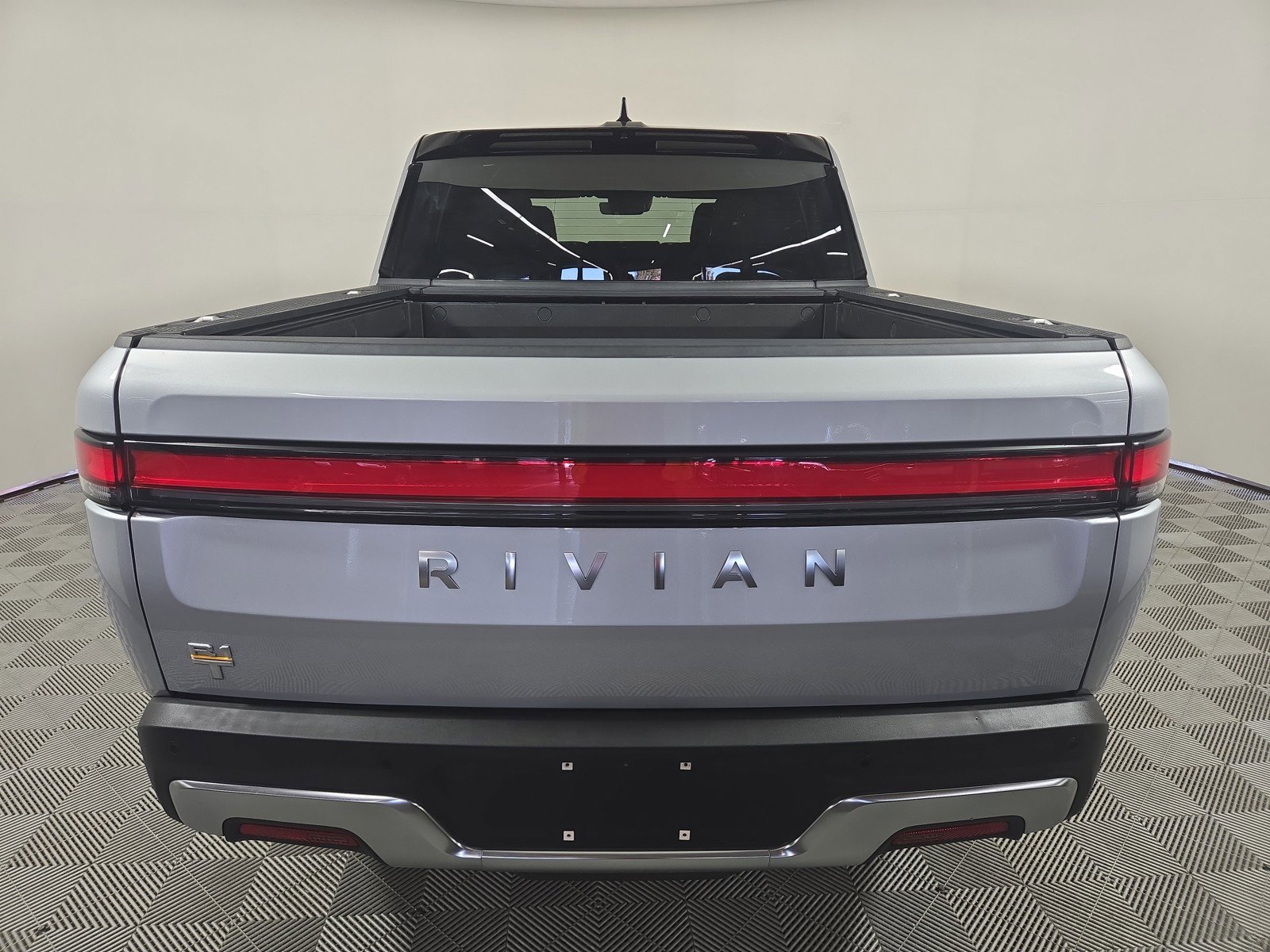 Used 2022 Rivian R1T Launch Edition image 4