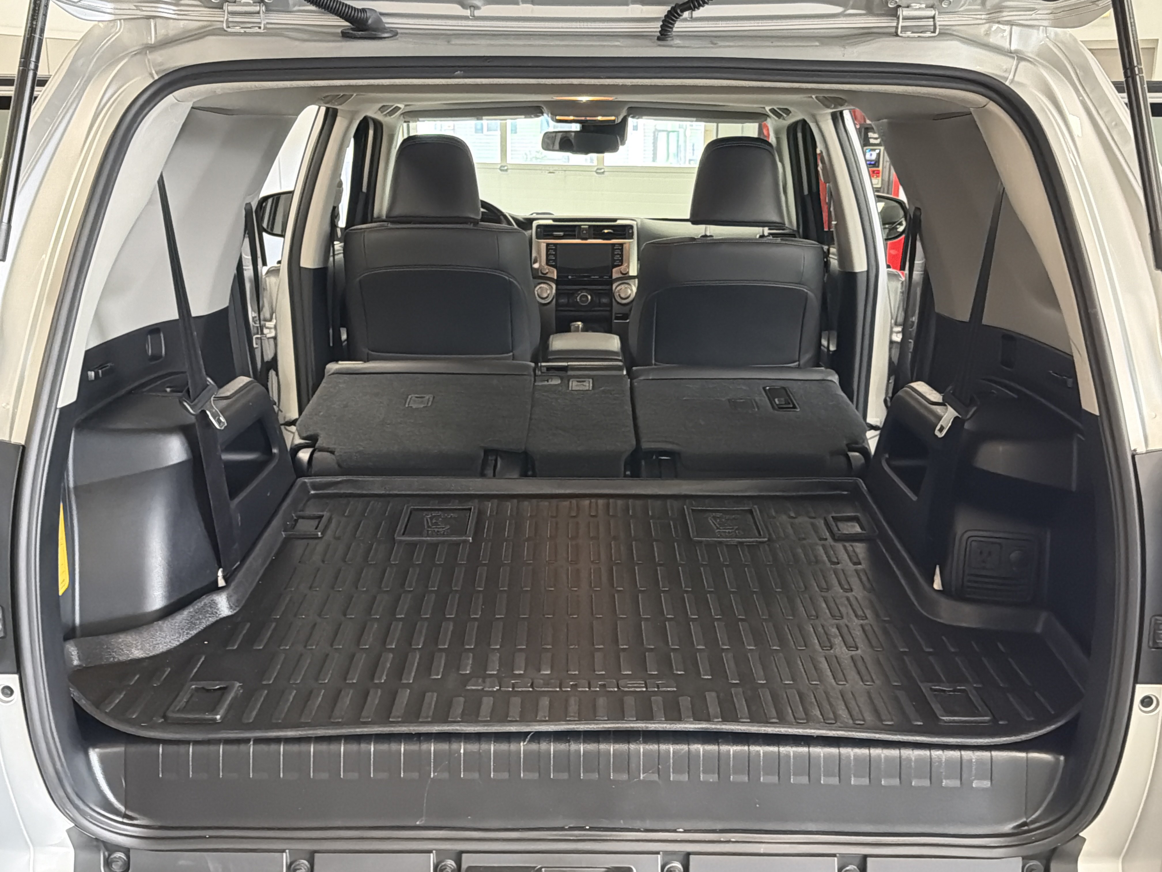 Used 2024 Toyota 4Runner SR5 Premium w/ Moonroof Package AWD/4WD image 31