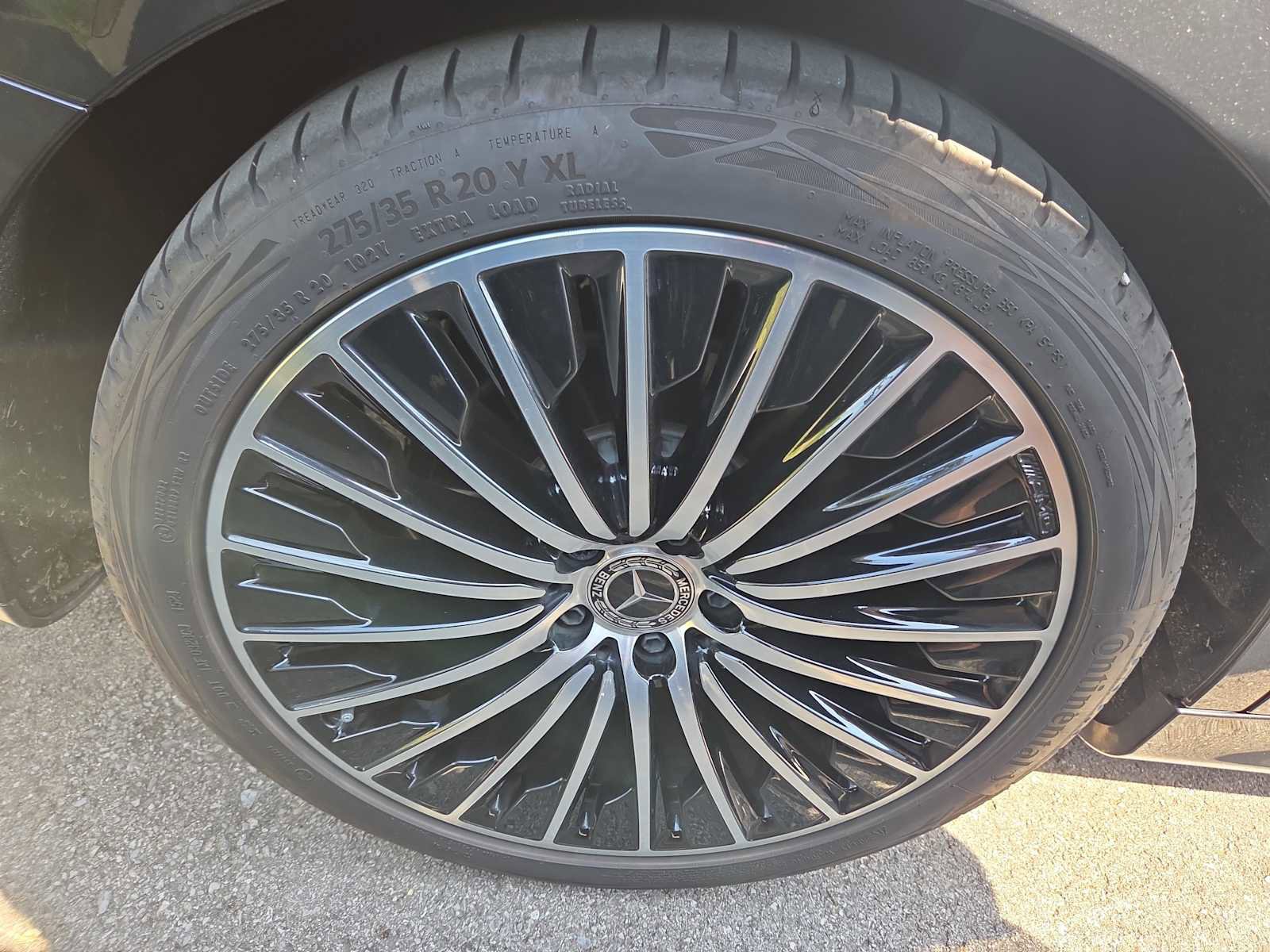 Used 2024 Mercedes-Benz E 350 4MATIC Sedan image 3