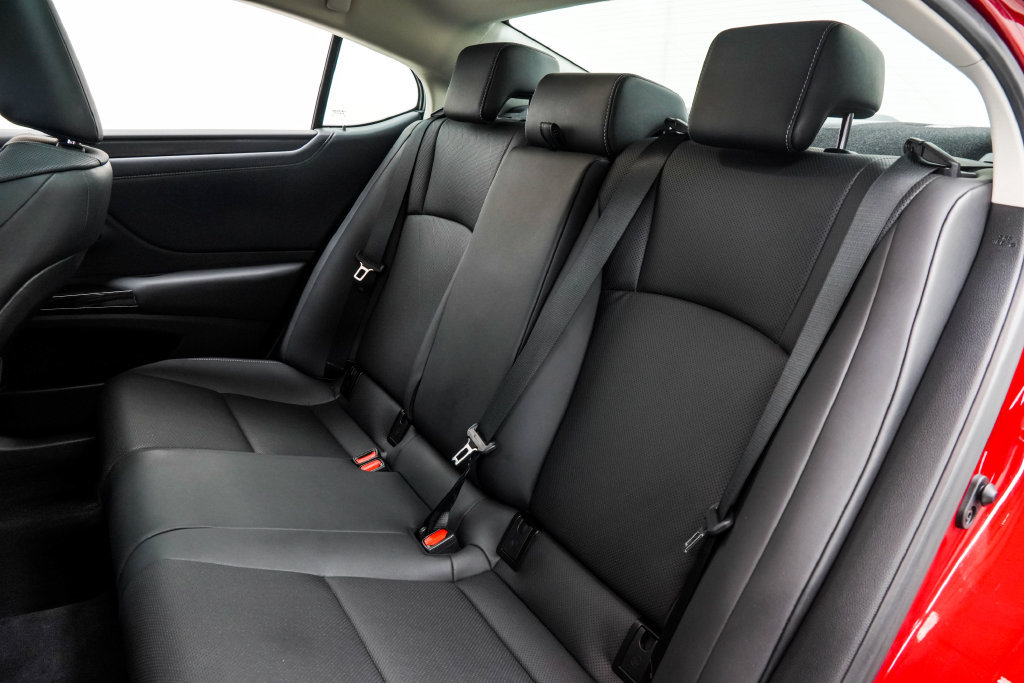 Used 2022 Lexus ES 350 w/ Premium Package FWD image 18