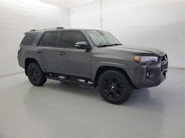 Used 2022 Toyota 4Runner SR5 Premium image 4