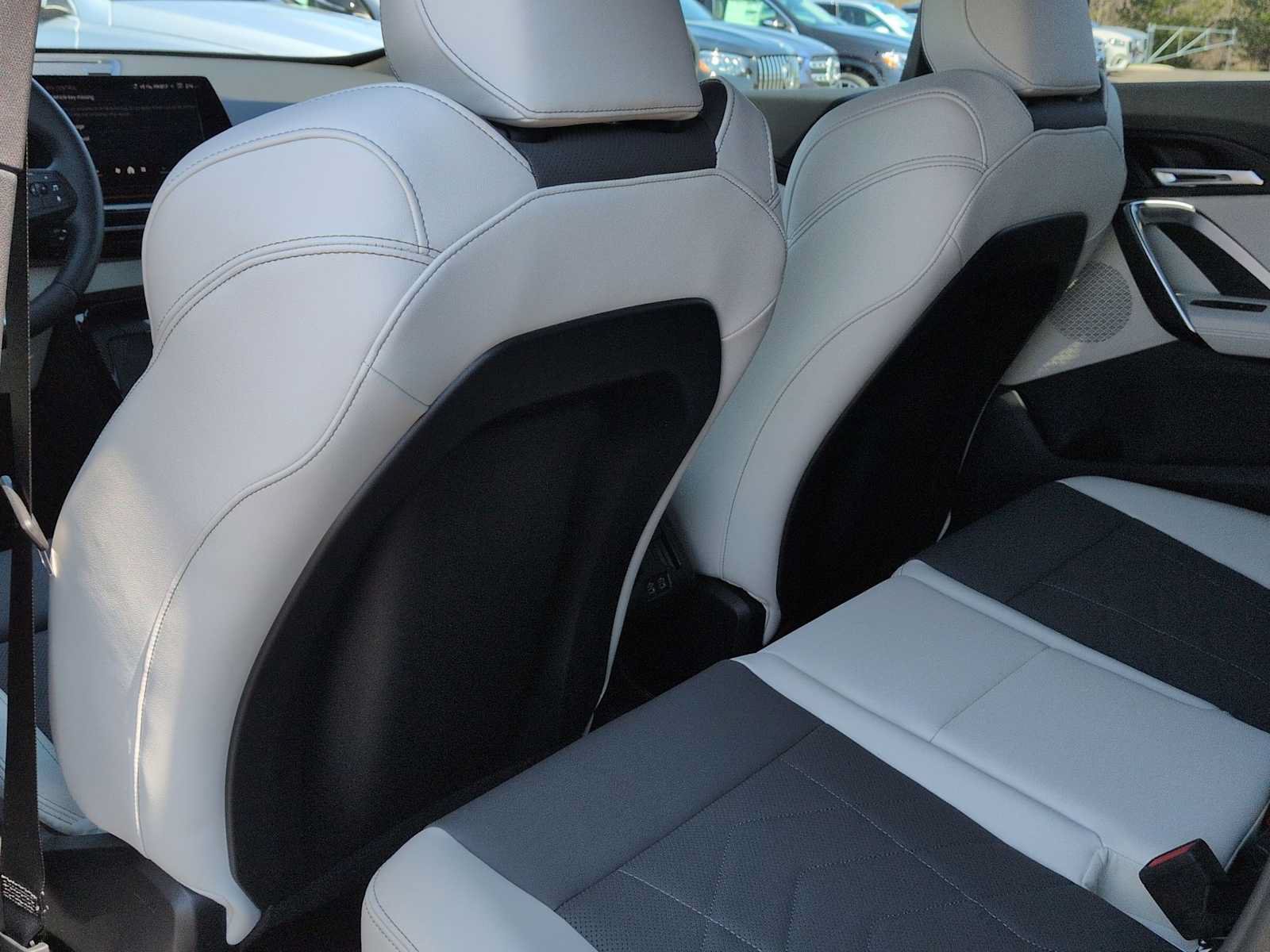 New 2026 BMW X1 xDrive28i w/ Technology Package AWD/4WD image 18