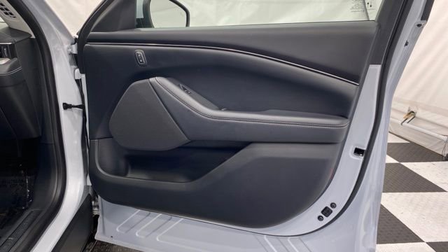 Used 2021 Ford Mustang Mach-E Select image 21