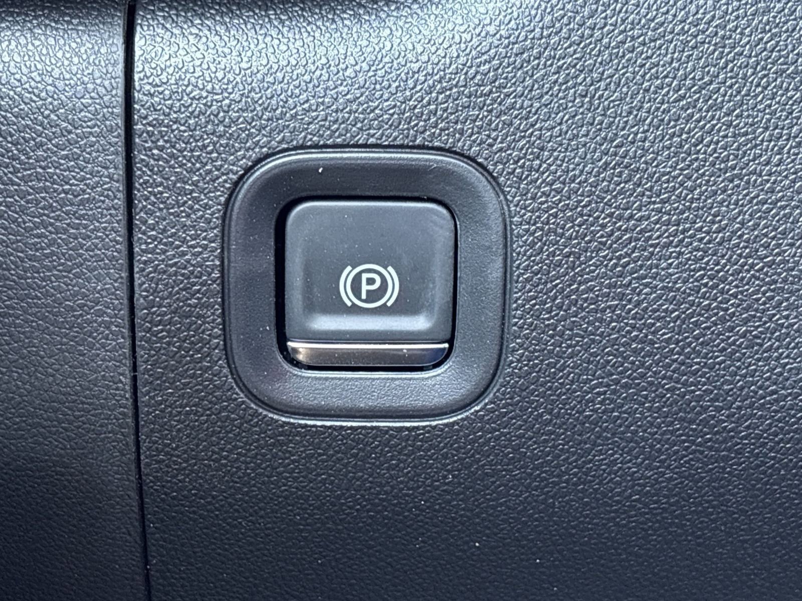 New 2025 GMC Sierra 3500 Pro image 14