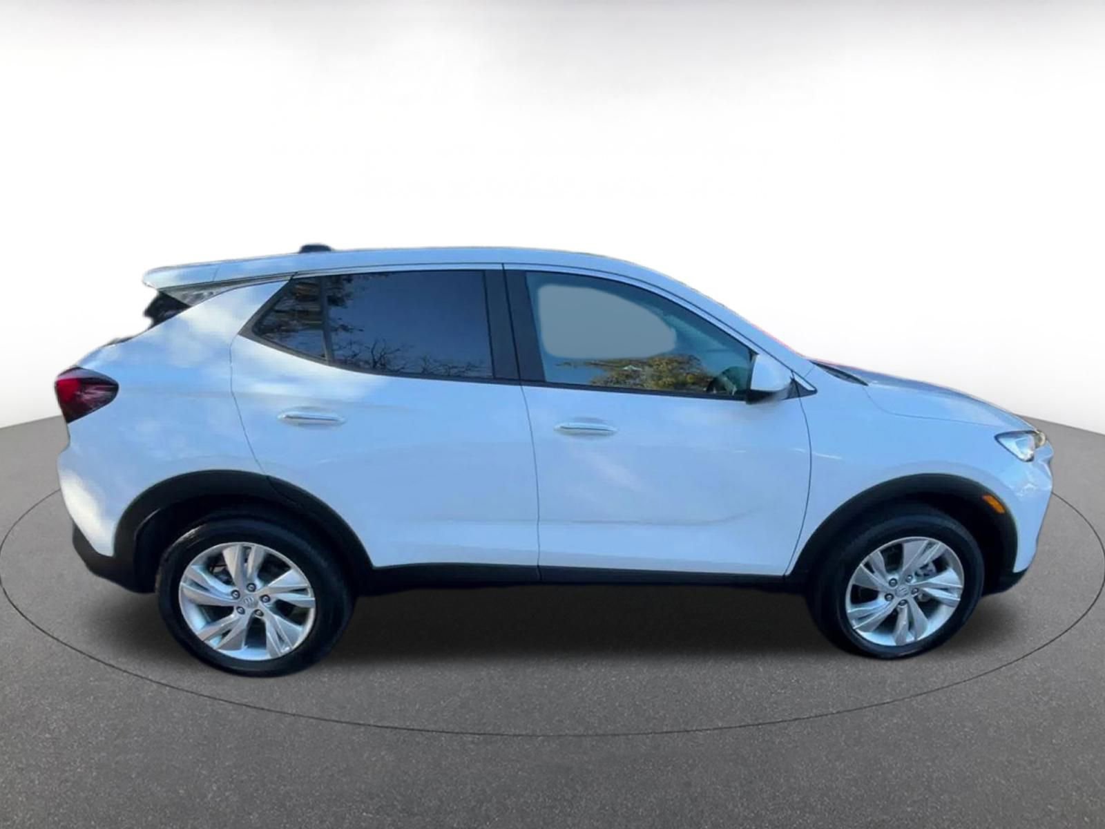 Used 2025 Buick Encore GX Preferred image 16