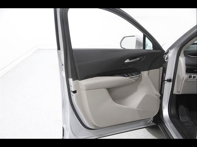 Used 2019 Cadillac XT4 Premium Luxury w/ Cold Weather Package AWD/4WD image 4