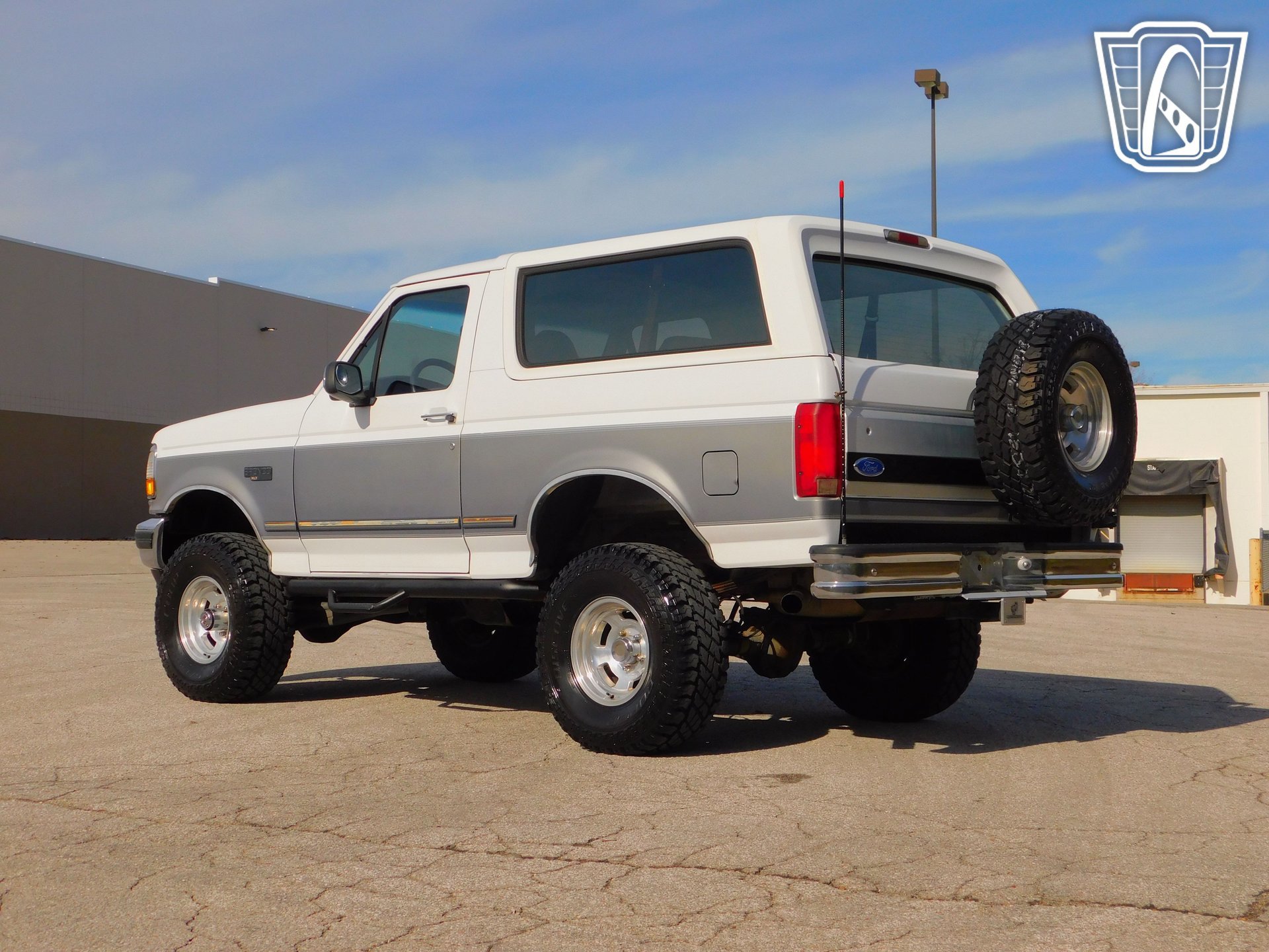Used 1995 Ford Bronco XLT AWD/4WD image 16