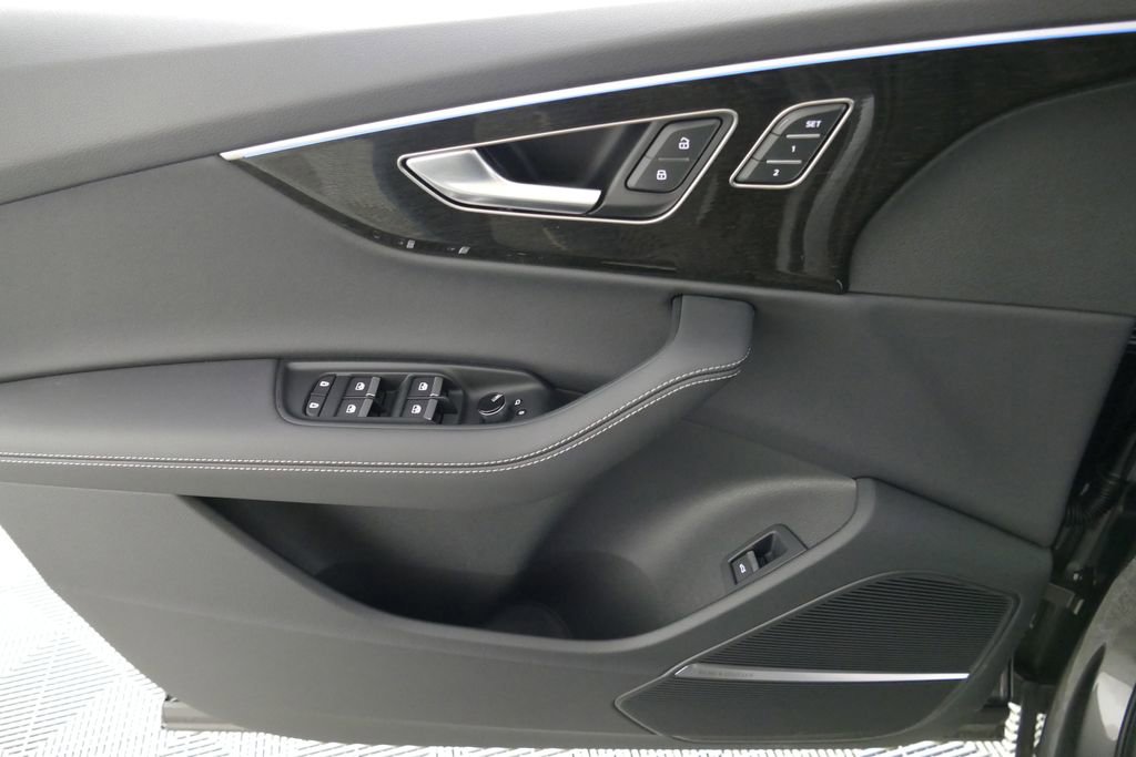 New 2026 Audi Q7 3.0T Premium Plus AWD/4WD image 22