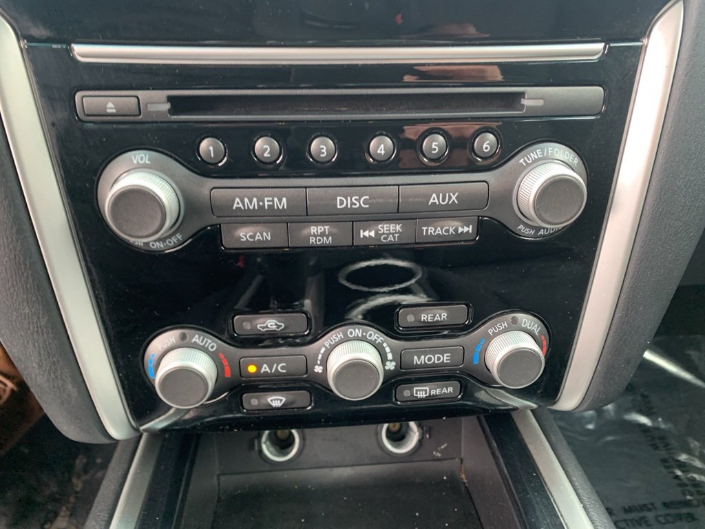Used 2016 Nissan Pathfinder SV image 27