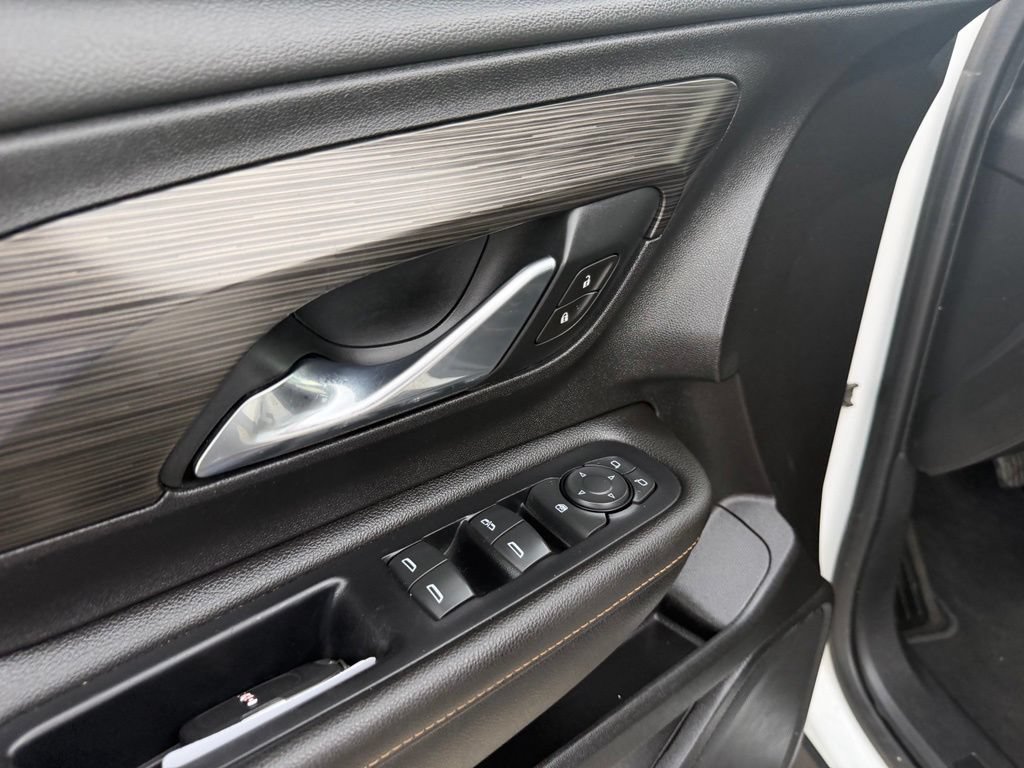 Used 2020 GMC Terrain SLT FWD image 10