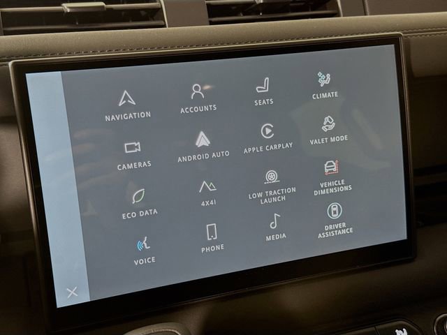 Used 2025 Land Rover Defender 110 S image 15