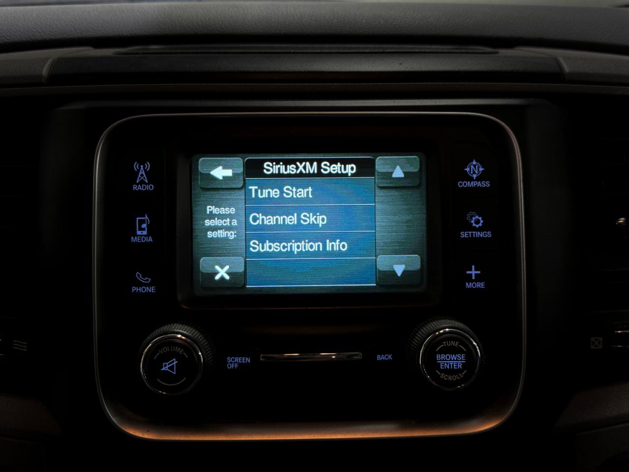 Used 2018 RAM 2500 Tradesman w/ Chrome Appearance Group image 31