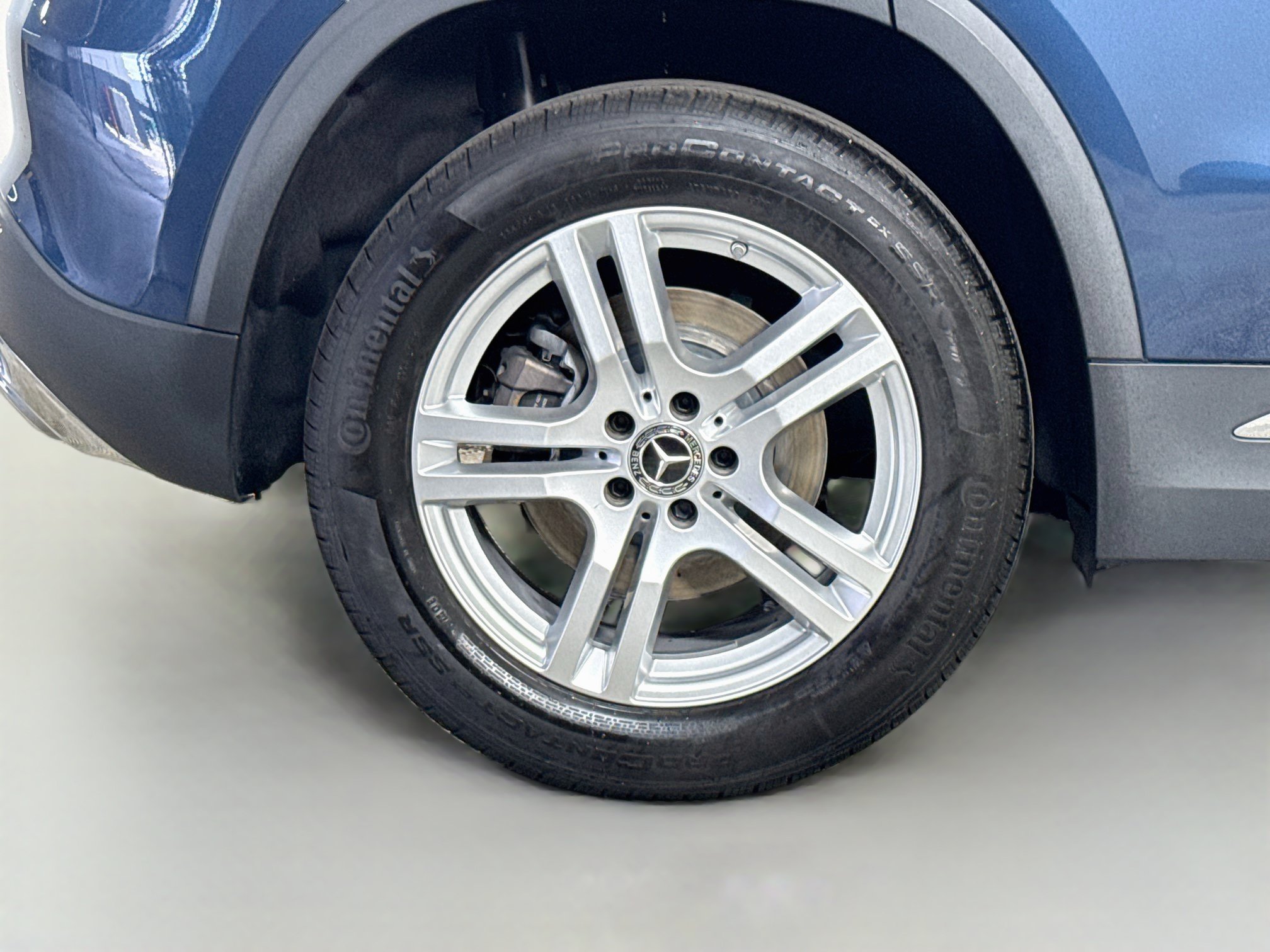 Used 2023 Mercedes-Benz GLA 250 4MATIC w/ Premium Package image 33