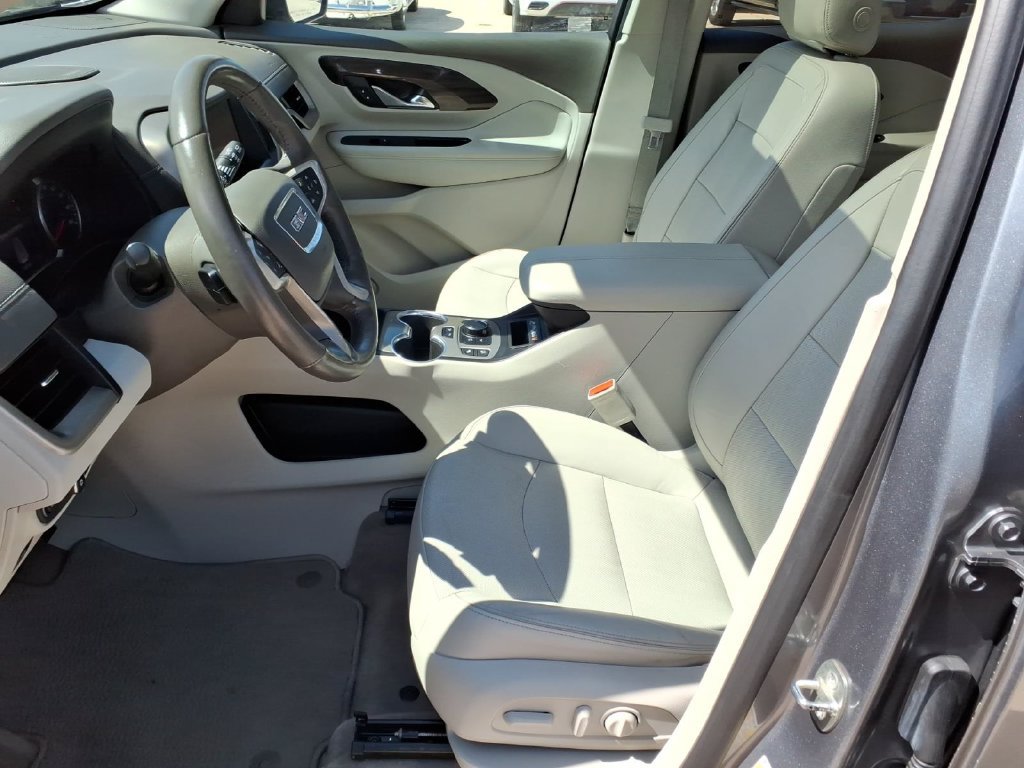 Used 2020 GMC Terrain Denali w/ Denali Premium Package FWD image 15