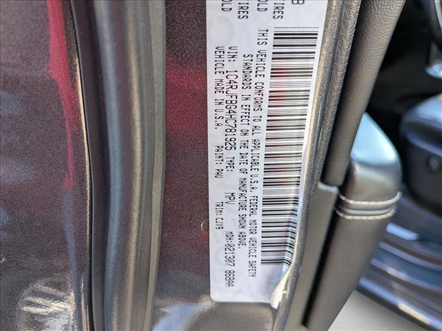 Used 2017 Jeep Grand Cherokee Limited image 23