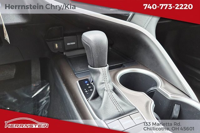 Used 2023 Toyota Camry LE image 11