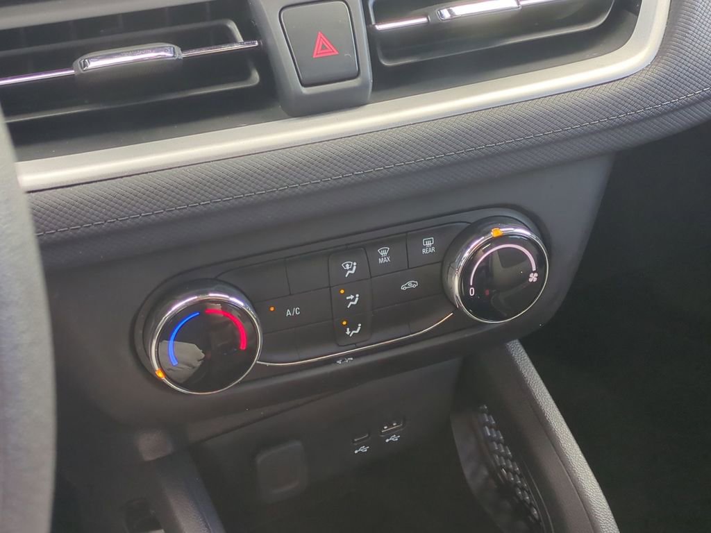 Used 2024 Chevrolet TrailBlazer LS image 21