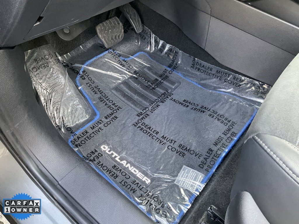 Used 2023 Mitsubishi Outlander SE image 21