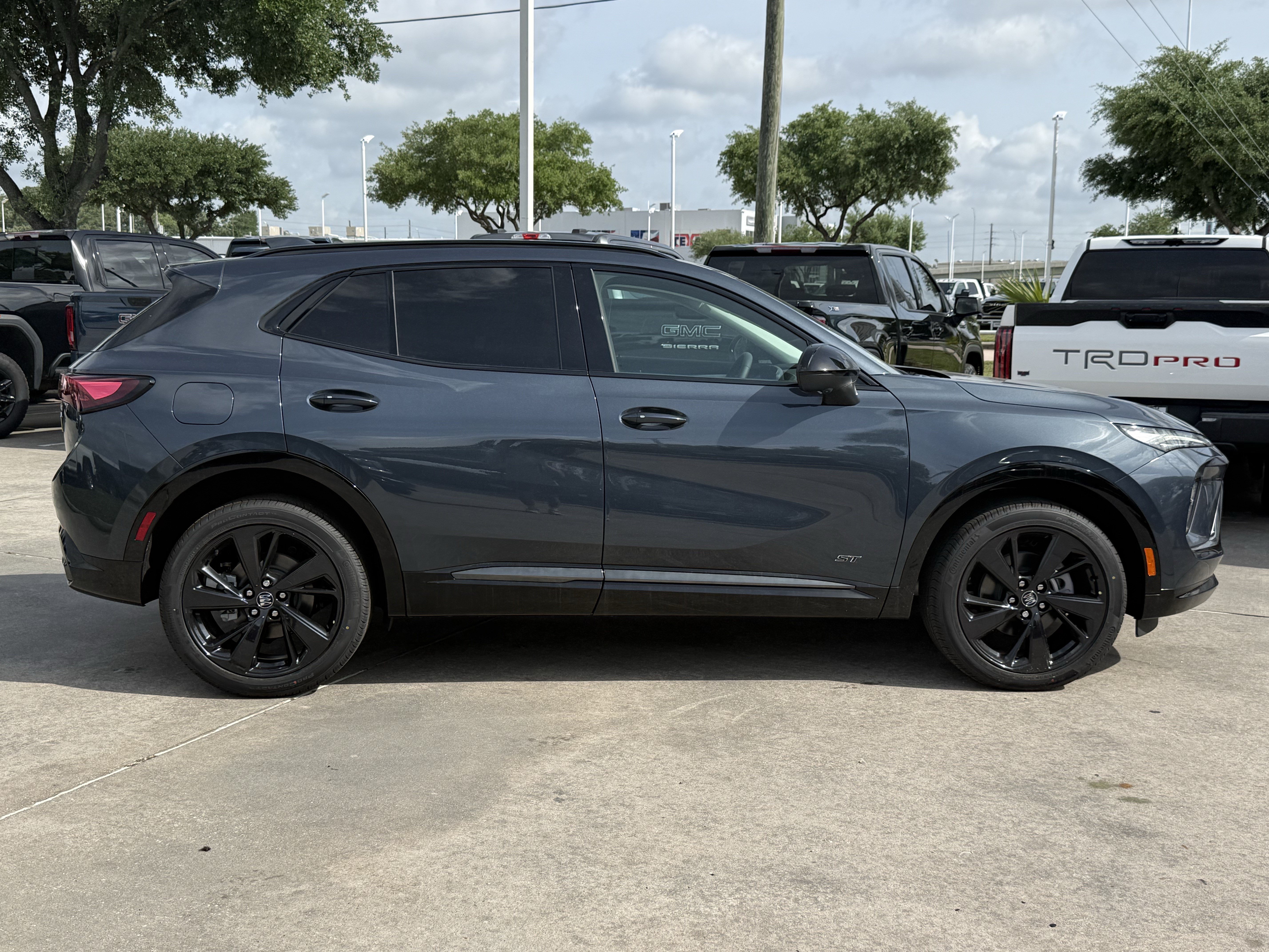 New 2026 Buick Envision Sport Touring AWD/4WD image 3
