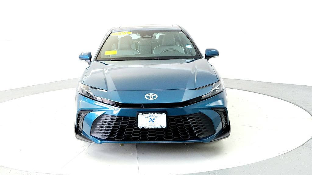 Used 2025 Toyota Camry SE w/ Convenience Package AWD/4WD image 8