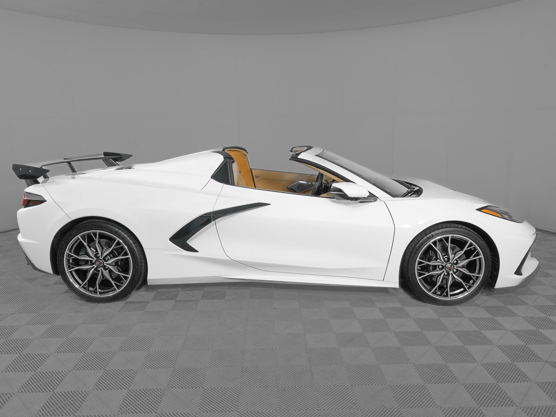 Used 2024 Chevrolet Corvette Stingray Premium Conv w/ 3LT image 5