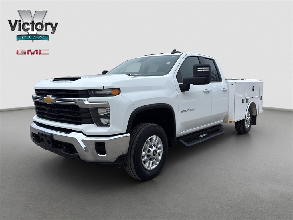 Used 2024 Chevrolet Silverado 2500 LT image 4