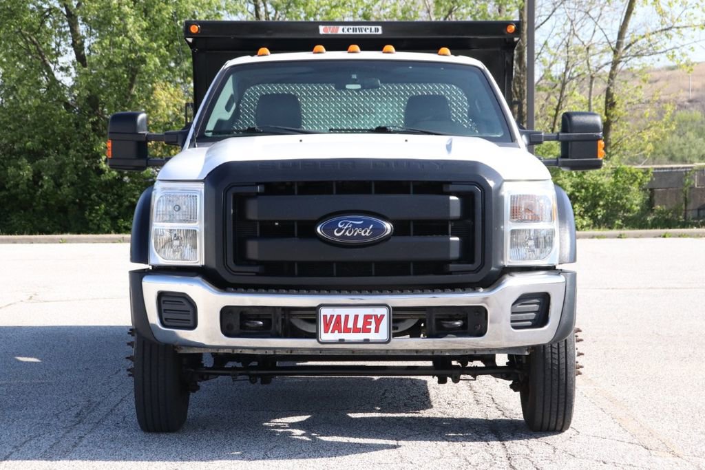 Used 2016 Ford F550 2WD Regular Cab Super Duty image 3