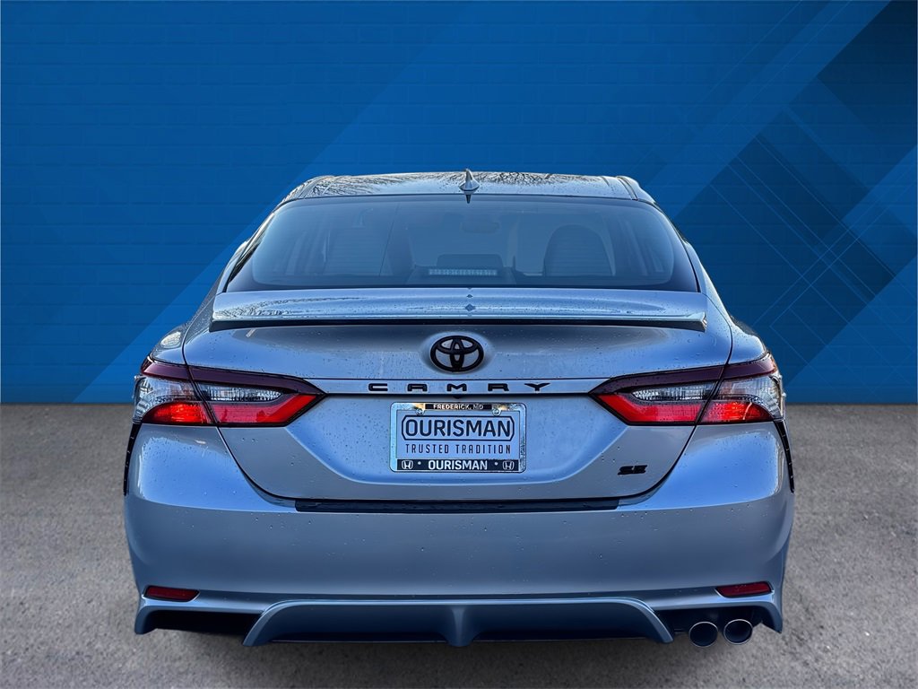 Used 2022 Toyota Camry SE image 8