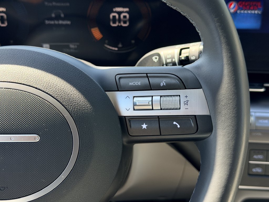 Certified 2025 Hyundai Kona SEL FWD image 32