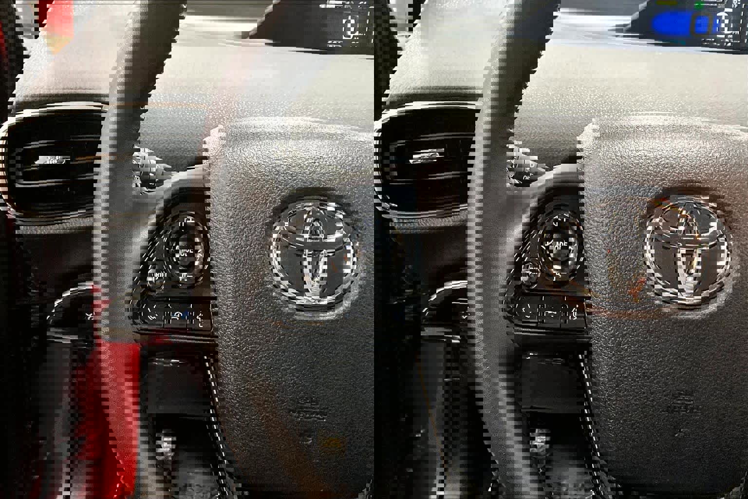 Used 2019 Toyota Prius XLE image 24