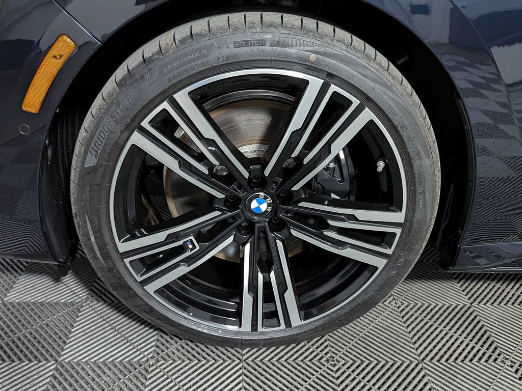 Used 2026 BMW i7 xDrive60 AWD/4WD image 53