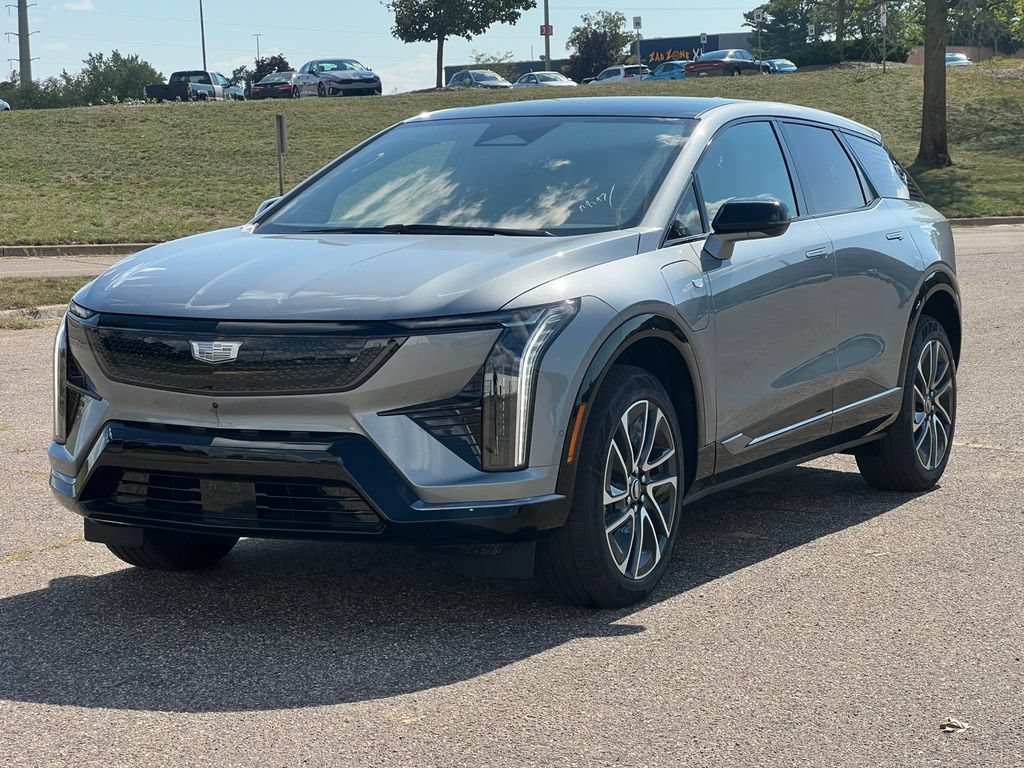 New 2027 Cadillac Optiq Sport w/ LPO, Floor Liner Package AWD/4WD image 35