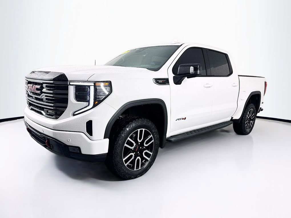 Used 2025 GMC Sierra 1500 AT4 w/ AT4 Premium Package AWD/4WD image 3