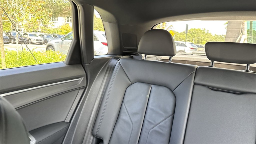 Used 2022 Audi Q3 2.0T Premium w/ Convenience Package image 18